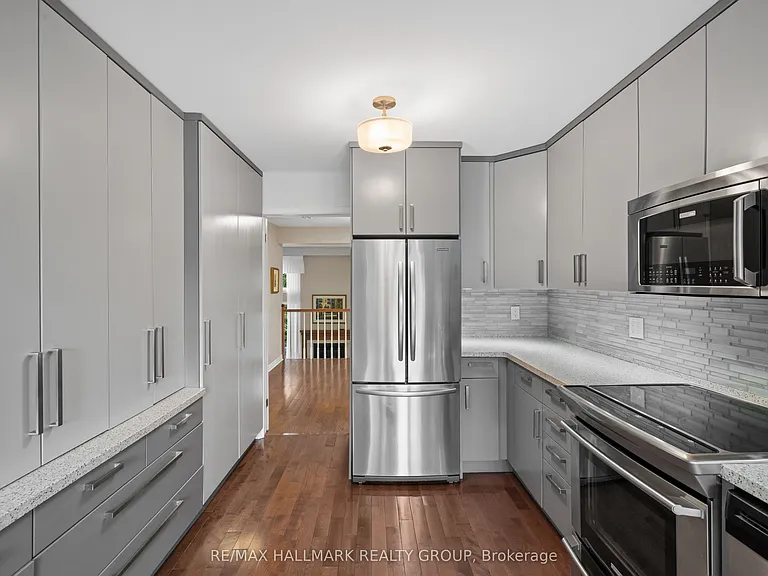 44 Dunbarton Ct — Photo 17