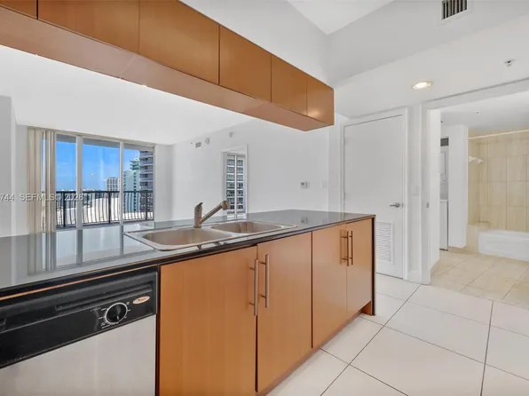1750 N Bayshore Dr APT 4011, Miami, FL 33132