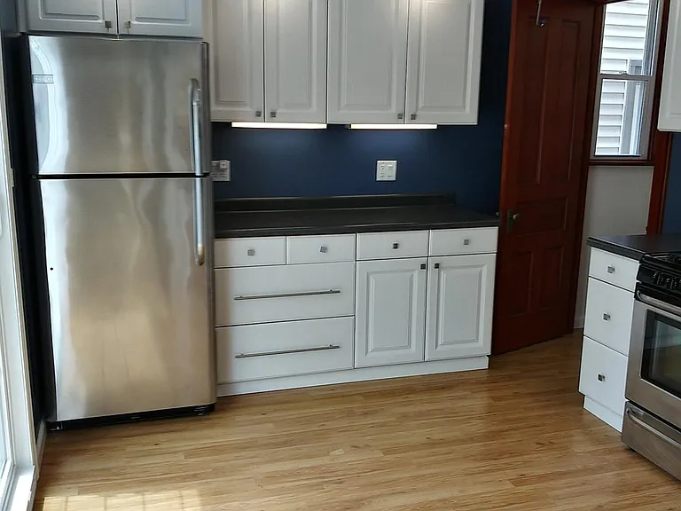 1711 E Thomas Ave — Photo 2
