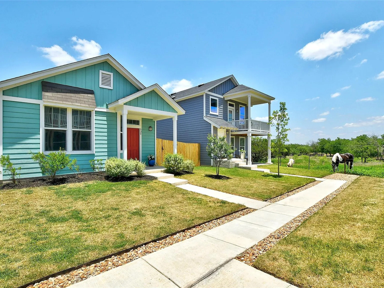 3 bed, 2.0 bath, 1160 sqft, $1,700 — Photo 2
