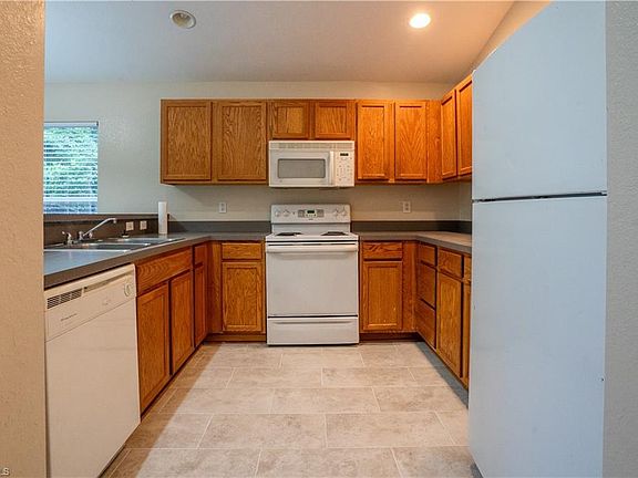 5th image of 510 Creuset Ave S #A & B