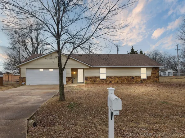 23813 E 102nd St, Broken Arrow, OK 74014