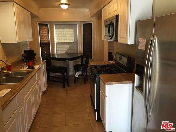 5th image of 2047 W 94th St