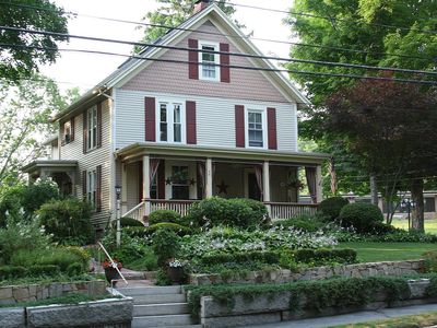 46 Adin St, Hopedale, MA, 01747