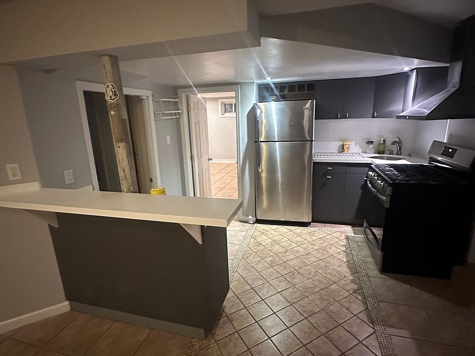 1st image of 138 Edgecliff Ter #1B