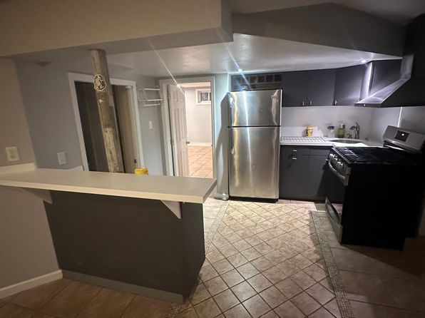 138 Edgecliff Ter #1B