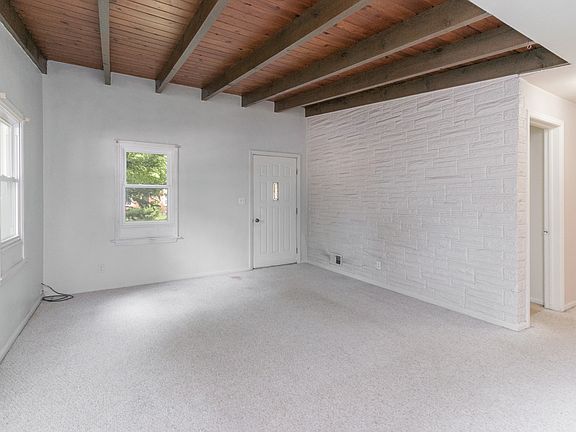 3rd image of 1029 Nicolet Ave