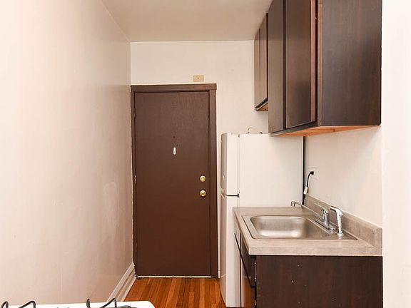 2nd image of 3300 W Schubert Ave #C3