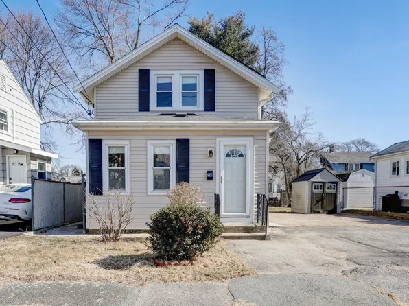 50 Woodlawn St, Dedham, MA 02026