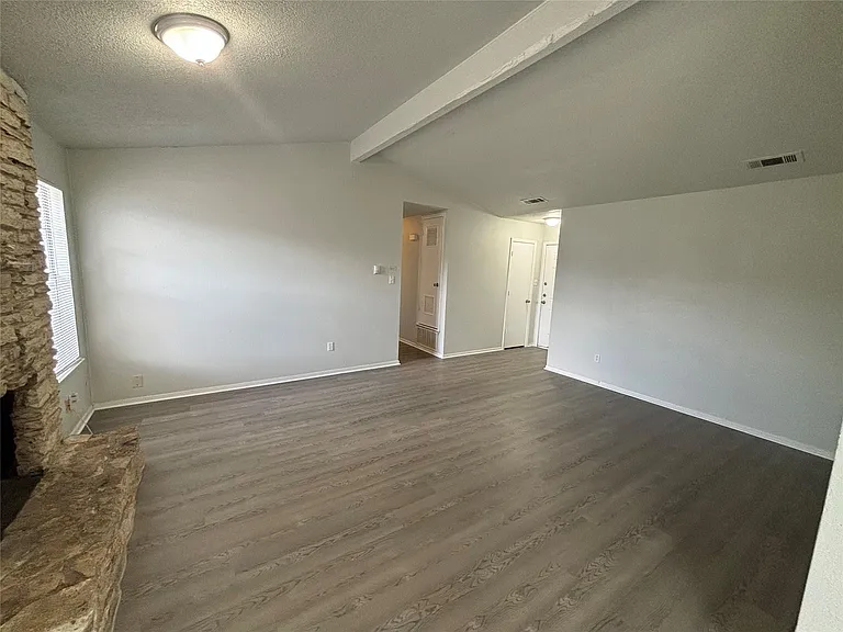 5905 Cherry Loop — Photo 3