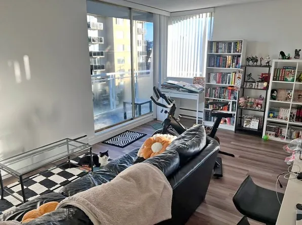 1355 W 14th Ave #403, Vancouver, BC V6H 1R2
