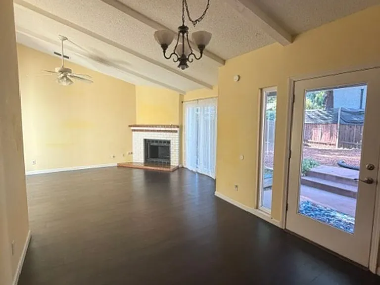 7821 Magnolia Ave — Photo 11