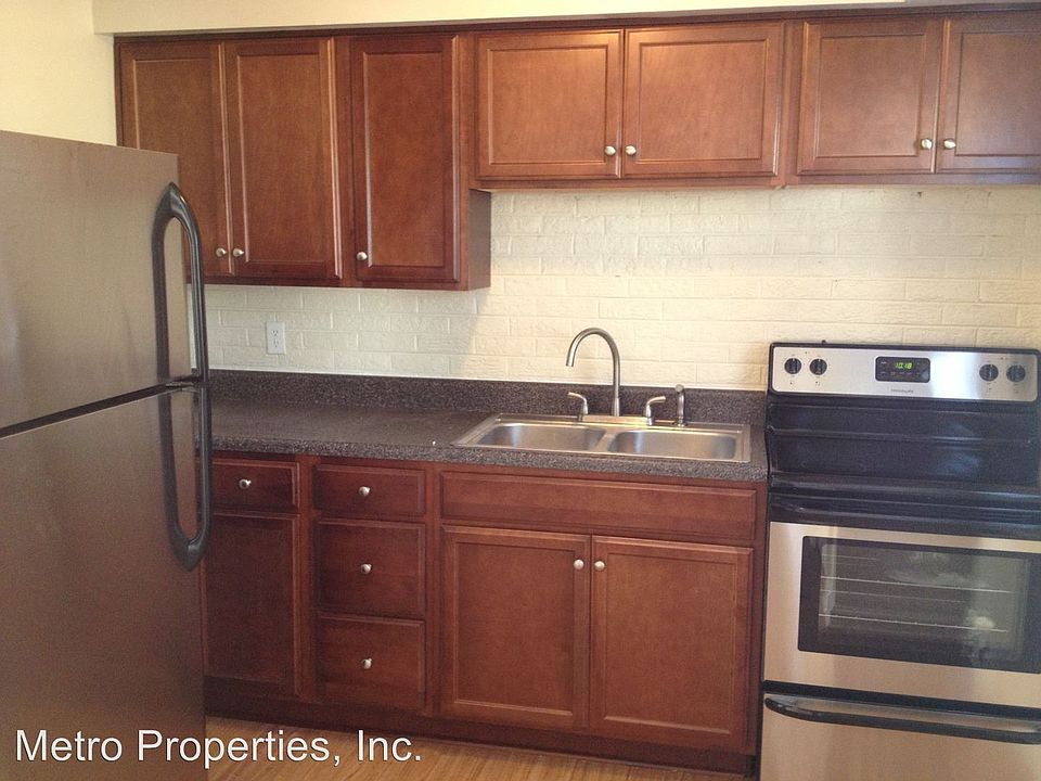 1st image of 4060 Forest Hill Ave APT R