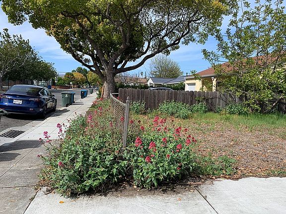 2nd image of 441 Hamilton Ave