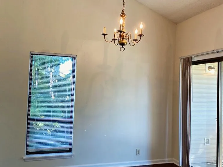 Creekwood Apartments — Photo 5