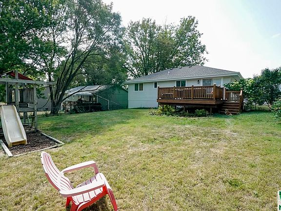 5th image of 1321 Winona Ct