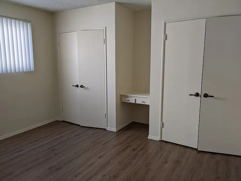 1401 College View Dr #7 — Photo 2