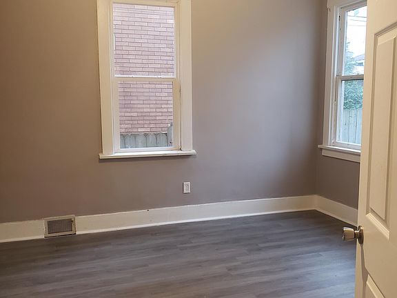 2nd image of 1234 Victoria Ave