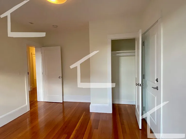85 Harvard Pl #L20 — Photo 20