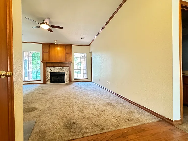 4917 Baker St — Photo 5