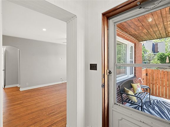 5th image of 126 Liberty St