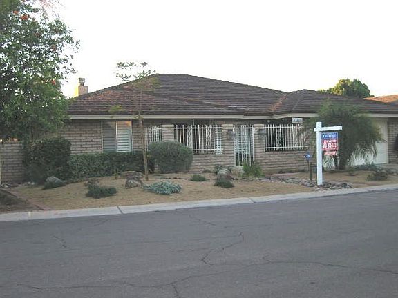 Quiet waterfront cul-de-sac home with new roof
