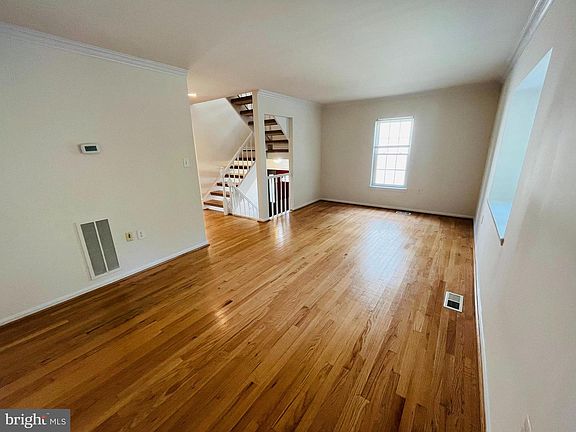 5th image of 9889 Burke Pond Ct