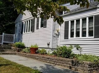 8 Horseshoe Dr, Danbury, CT 06811