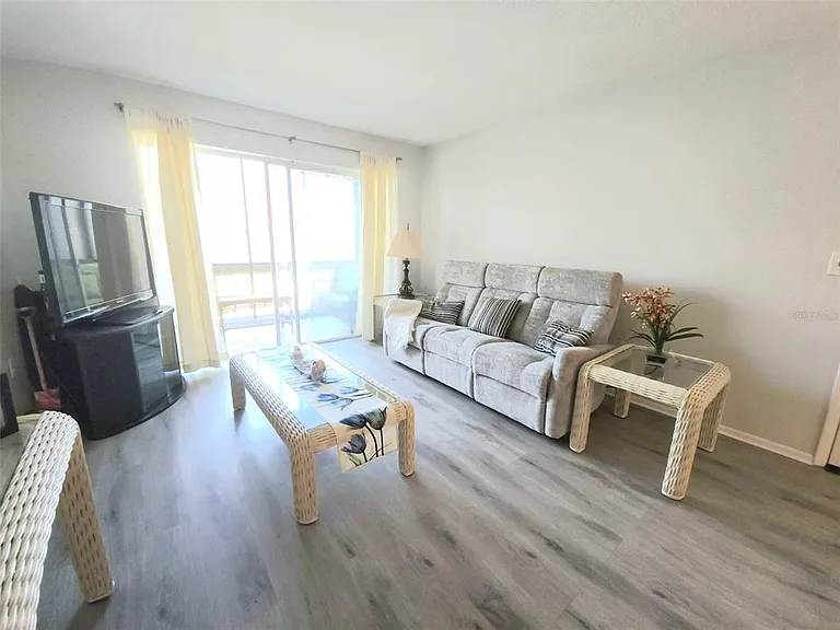 3249 Beneva Rd #204 — Photo 32