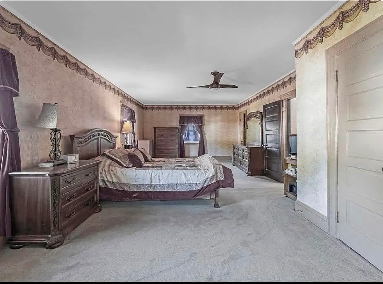 3 bed, 1.5 bath, 1888 sqft, $4,500 — Photo 3