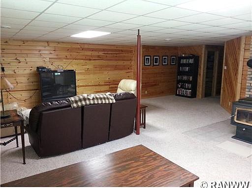 BASEMENT FAMILY ROOM