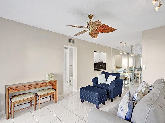 4th image of 160 Cypress Club Dr APT 614