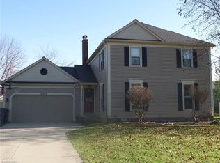 31809 S Roundhead Dr, Solon, OH 44139
