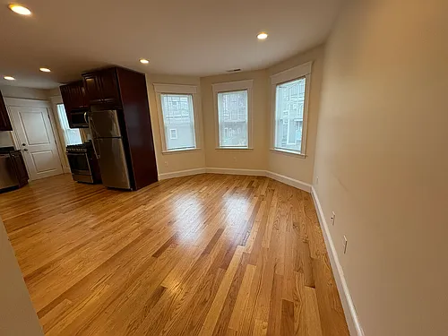 11 Fenwick St #1 Photo 1