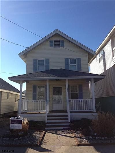 1st image of 826 North St