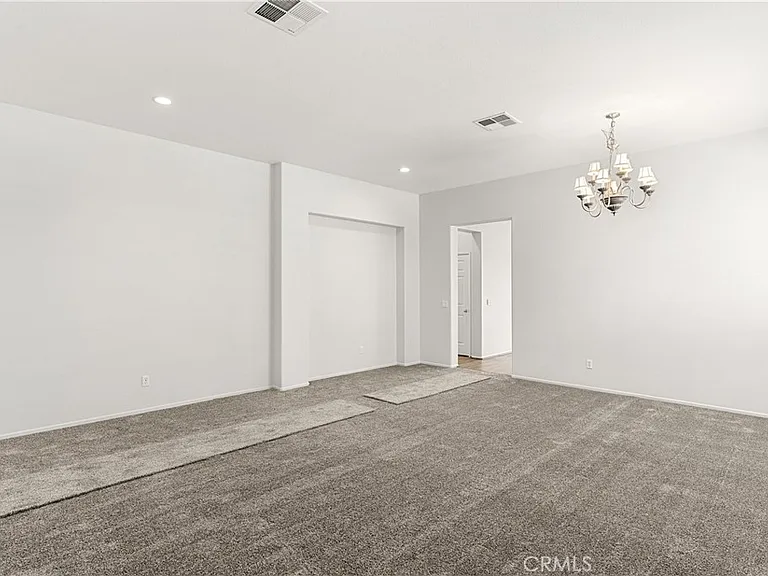 12211 Avon Ct — Photo 7