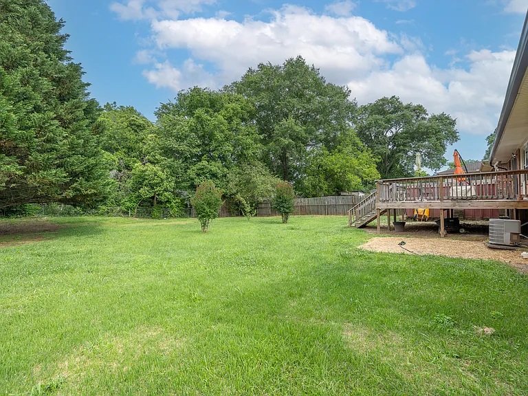 10 Templewood Dr — Photo 3