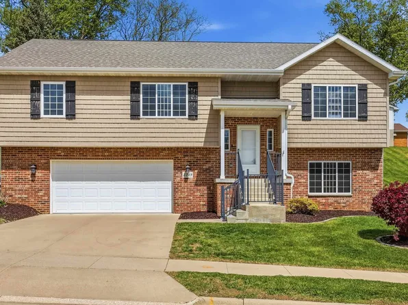 3349 Peach Tree Ln, Dubuque, IA 52001