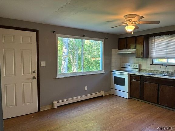 5th image of 838 Beach Rd