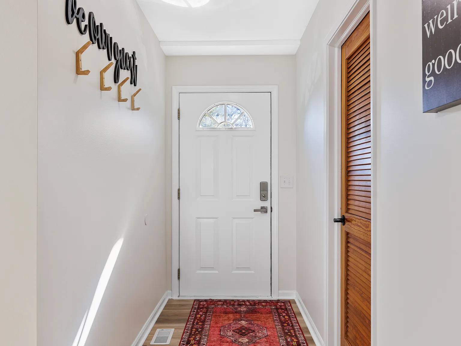 4 bed, $11,970 — Photo 2