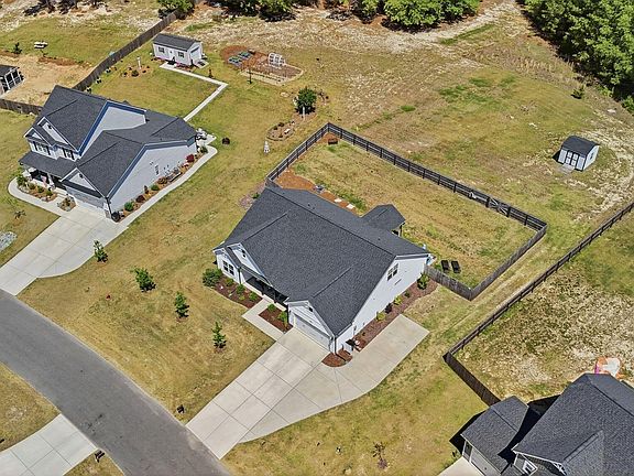 4th image of 235 Enfield Drive