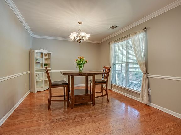 5th image of 3163 Winberry Dr