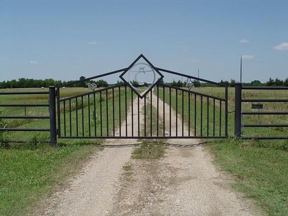 3rd image of 4411 Fm 198 E