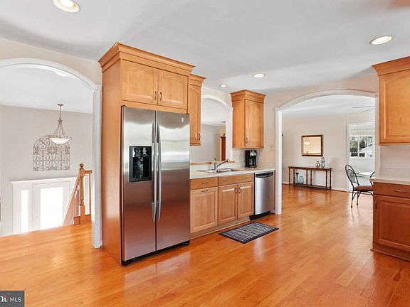 2nd image of 7761 Patuxent Dr