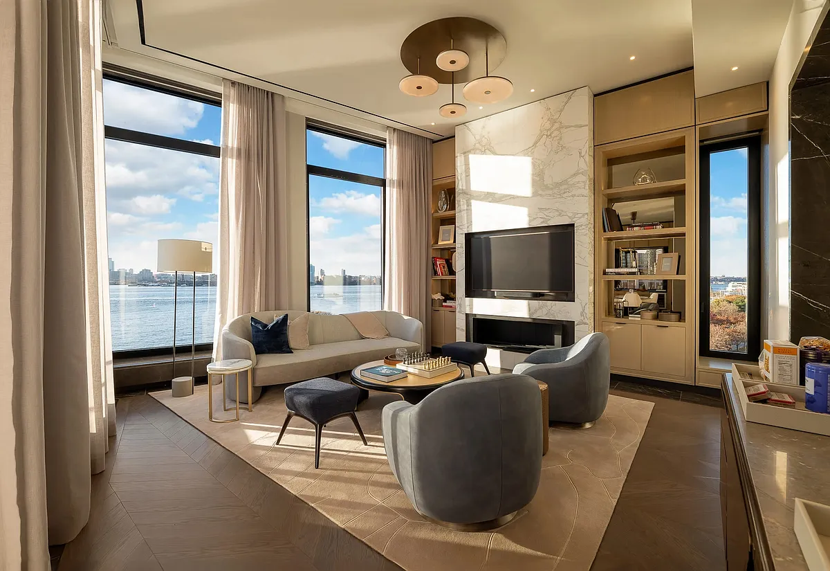 Photo 1 of 14 - 401 West St #PENTHOUSE - Manhattan, NY Primary Photo - 401 West St #PENTHOUSE