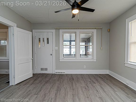 5th image of 312 S Edith St