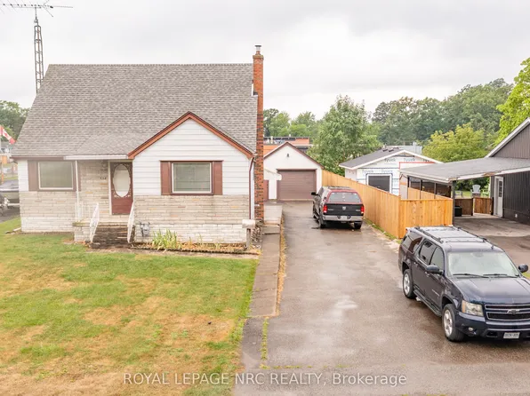 215 Knoll St, Pt Colborne, ON L3K 5B5