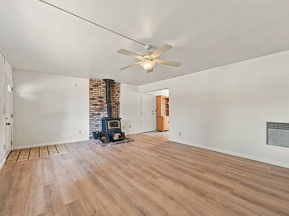 5th image of 501 2nd St