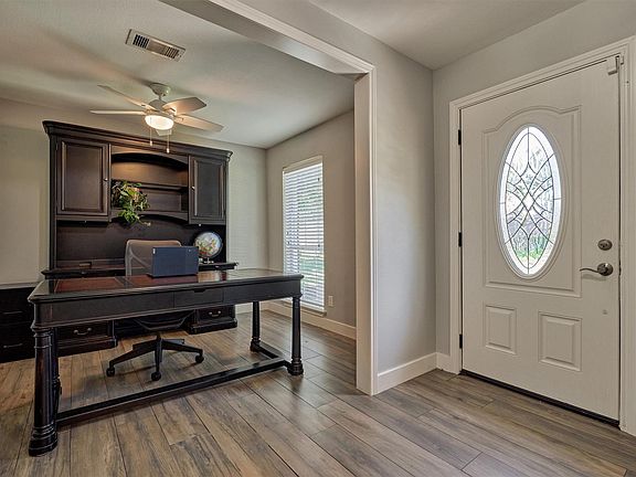 4th image of 6515 Glenhill Dr
