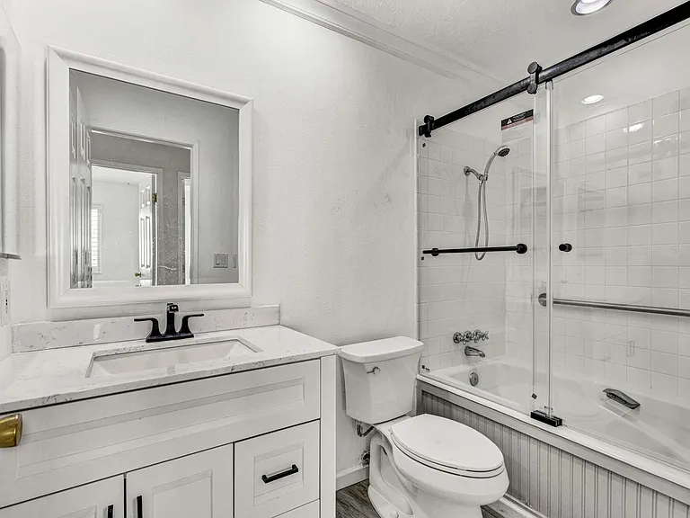 23495 Porter Cir — Photo 16